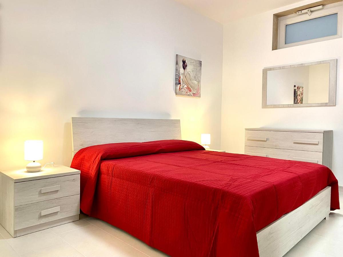 Monopoli Guest House - Puglia Mia Apartments Экстерьер фото