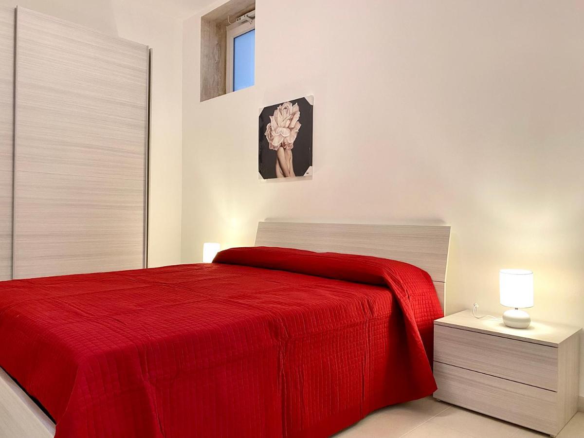 Monopoli Guest House - Puglia Mia Apartments Экстерьер фото